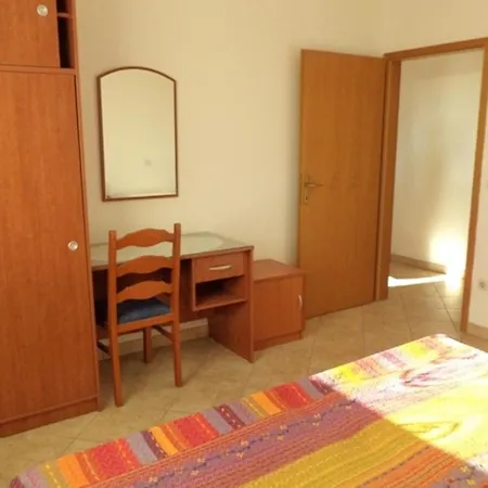 In With Sea View, Terrace, Air Conditioning, Wifi 633-2 Apartman *