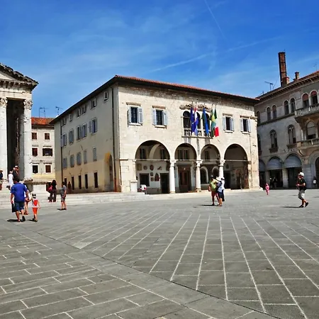 In With Sea View, Terrace, Air Conditioning, Wifi 633-2 * Póla